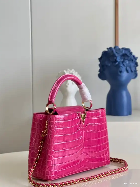 First bag ru BB LOUIS CAPUCINES VUITTON 0613